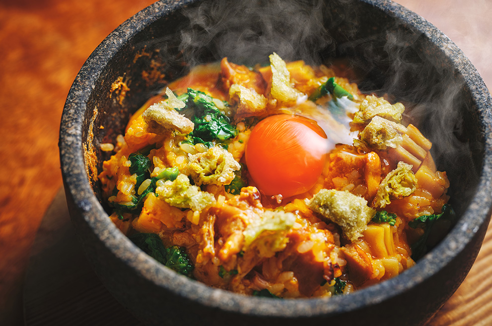 【春限定】筍と菜の花 春の石焼き親子丼スタート